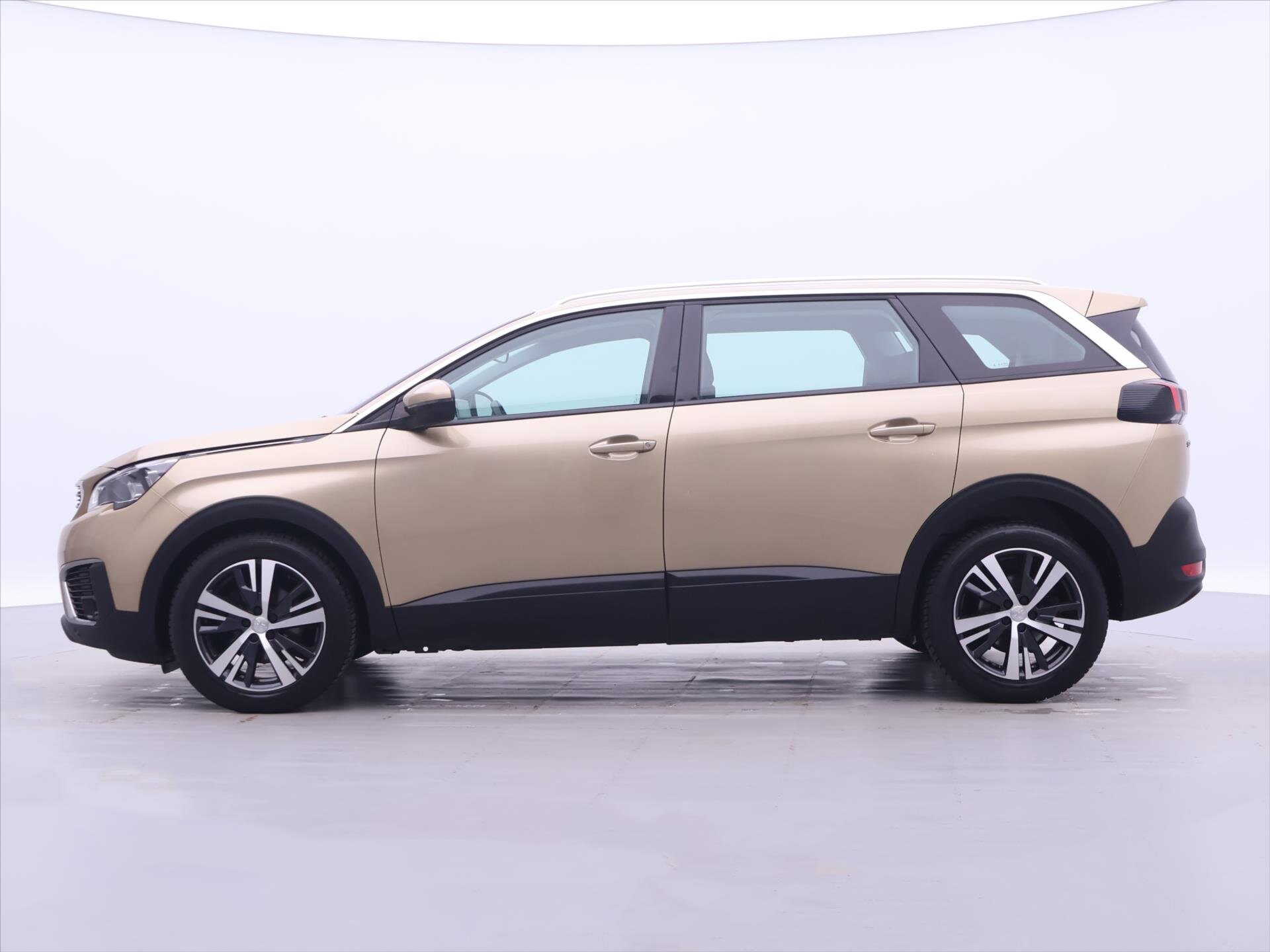 Peugeot 5008 SUV / Terénní 1,2 l 96 kw