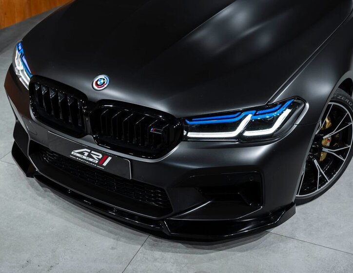BMW M5 Sedan / Limuzína 4,4 l 460 kw