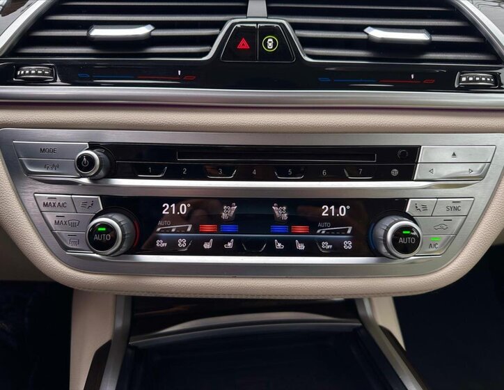 BMW Řada 7 Ostatní 4,4 l 390 kw