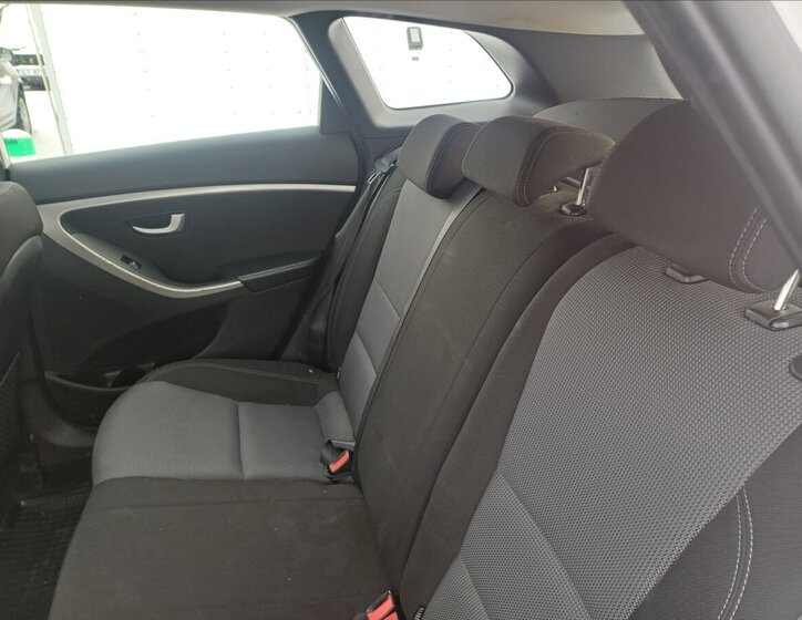 Hyundai i30 Kombi 1,6 l 81 kw