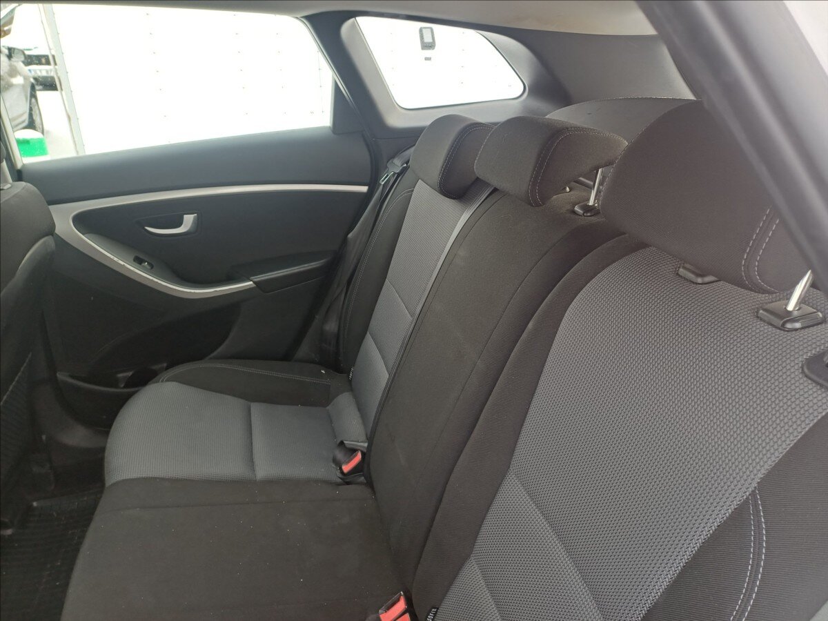 Hyundai i30 Kombi 1,6 l 81 kw