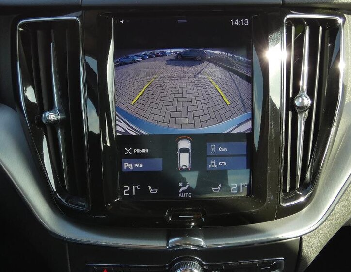 Volvo XC60 SUV / Terénní 2,0 l 140 kw