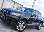 Volkswagen Touareg 1