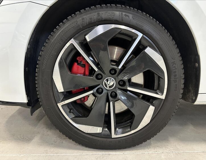 Škoda Octavia Liftback 1,4 l 180 kw