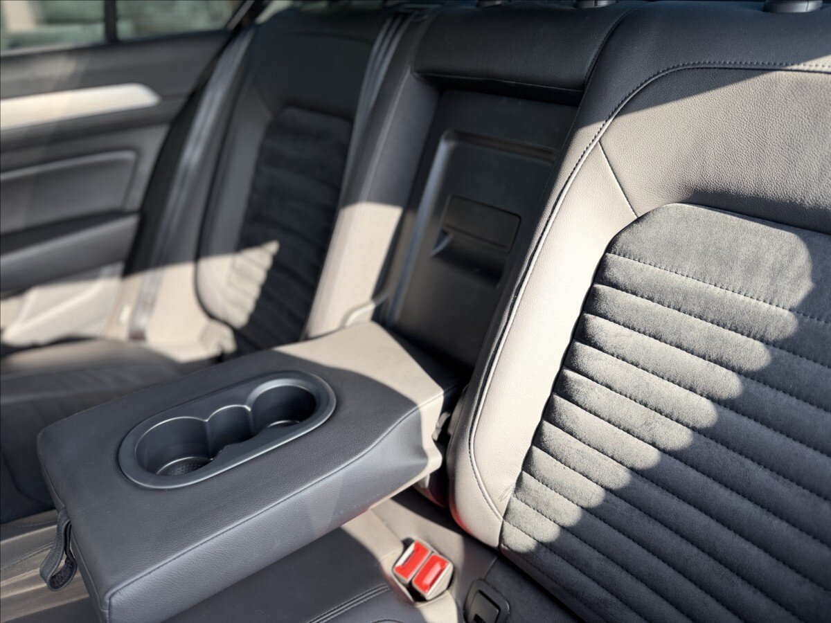 Volkswagen Passat Sedan / Limuzína 2,0 l 110 kw