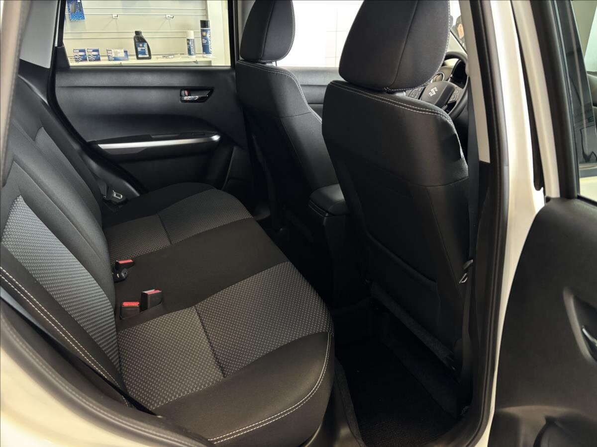 Suzuki Vitara SUV / Terénní 1,4 l 81 kw