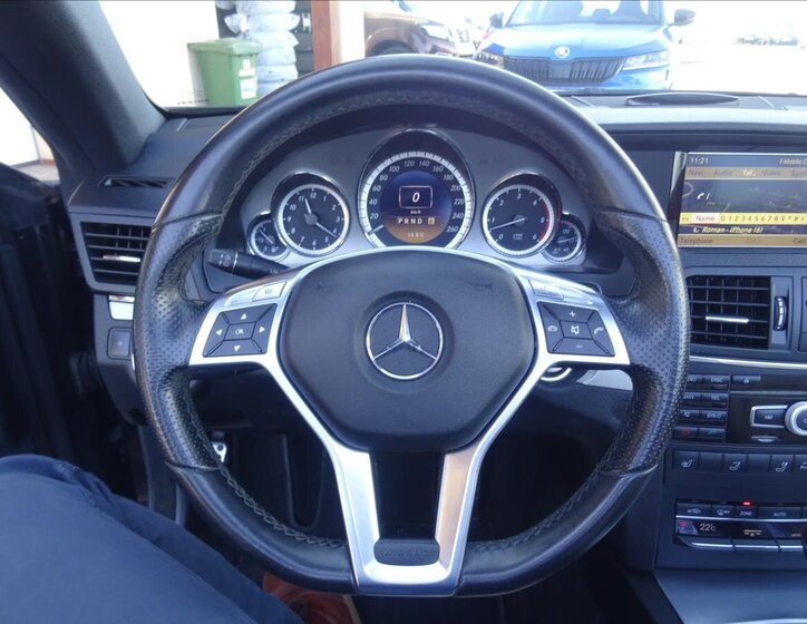 Mercedes-Benz Třídy E 32