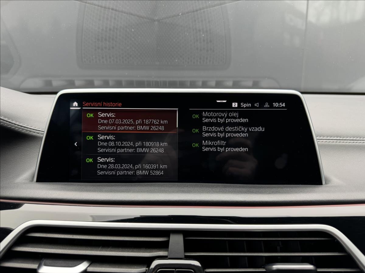 BMW Řada 7 Sedan 3,0 l 250 kw