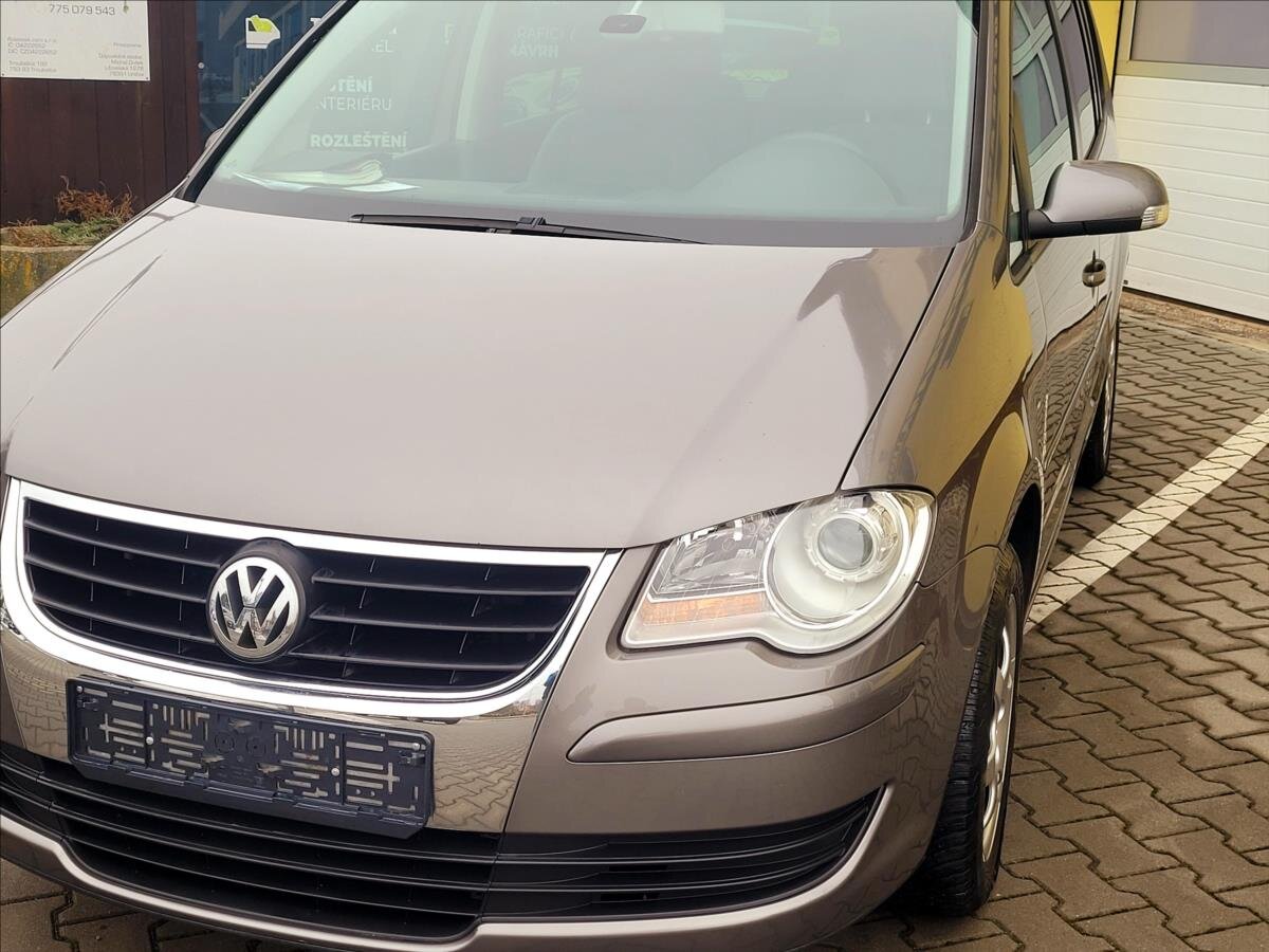 Volkswagen Touran Kombi 1,4 l 103 kw