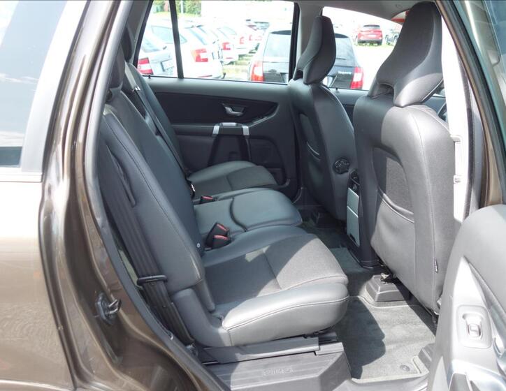 Volvo XC90 13