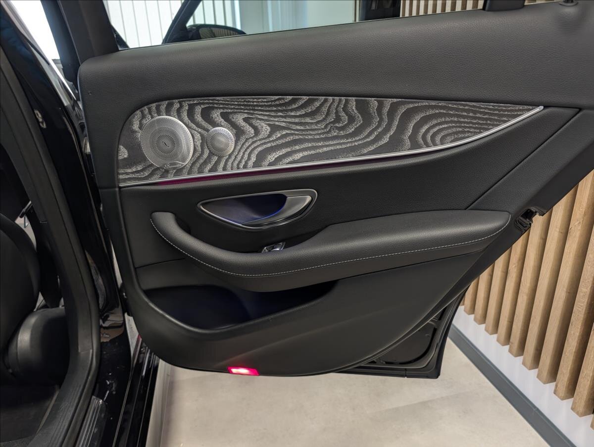 Mercedes-Benz Třídy E Kombi 2,0 l 143 kw