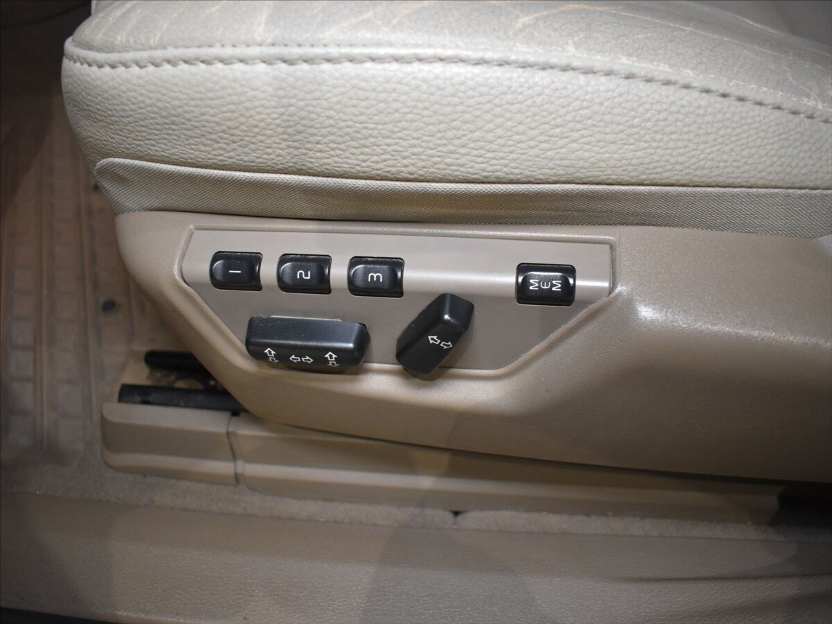 Volvo XC90 SUV / Terénní 2,4 l 147 kw