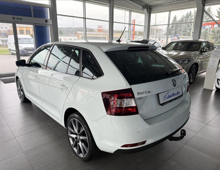 Škoda Rapid Hatchback 999,0 81 kw