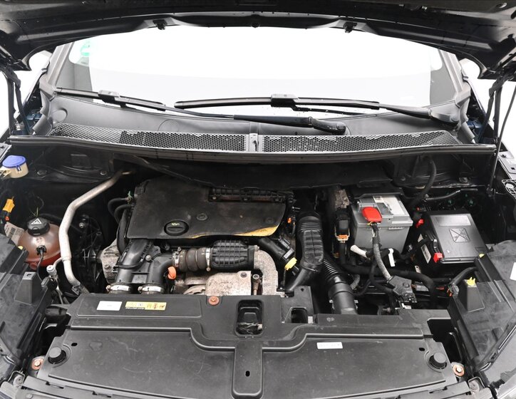 Opel Grandland X SUV / Terénní 1,6 l 88 kw