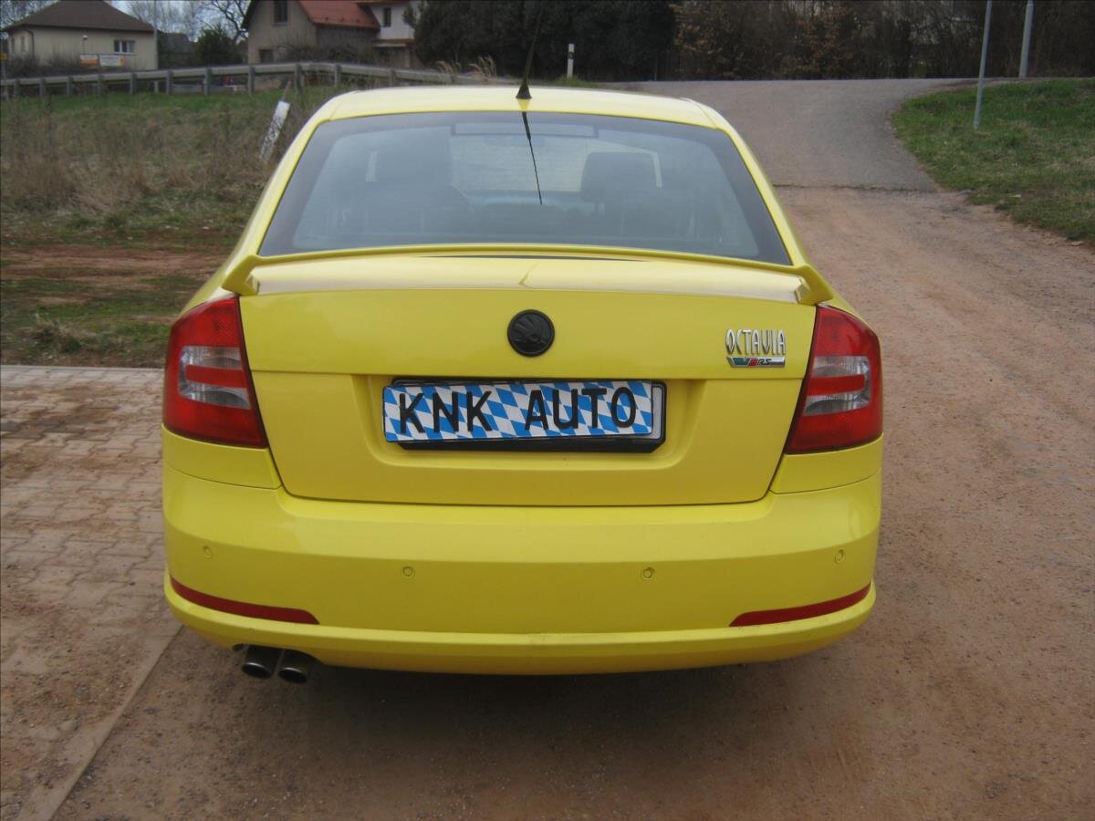Škoda Octavia Sedan / Limuzína 2,0 l 125 kw