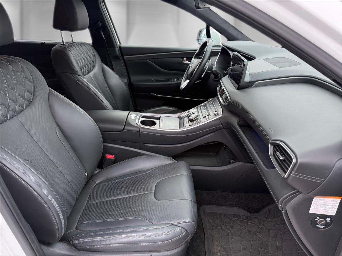 Hyundai Santa Fe SUV / Terénní 1,6 l 195 kw