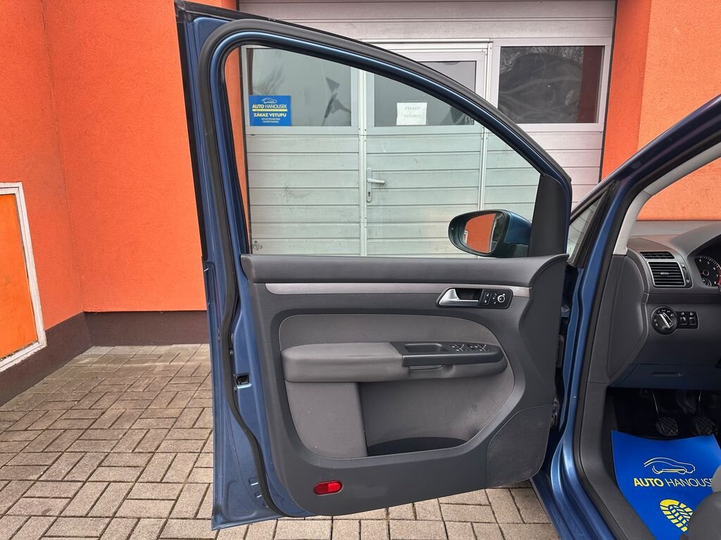 Volkswagen Touran MPV 1,2 l 77 kw