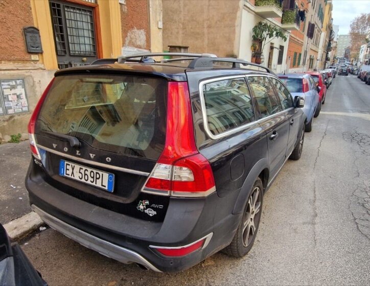 Volvo XC70 Kombi 2,4 l 133 kw