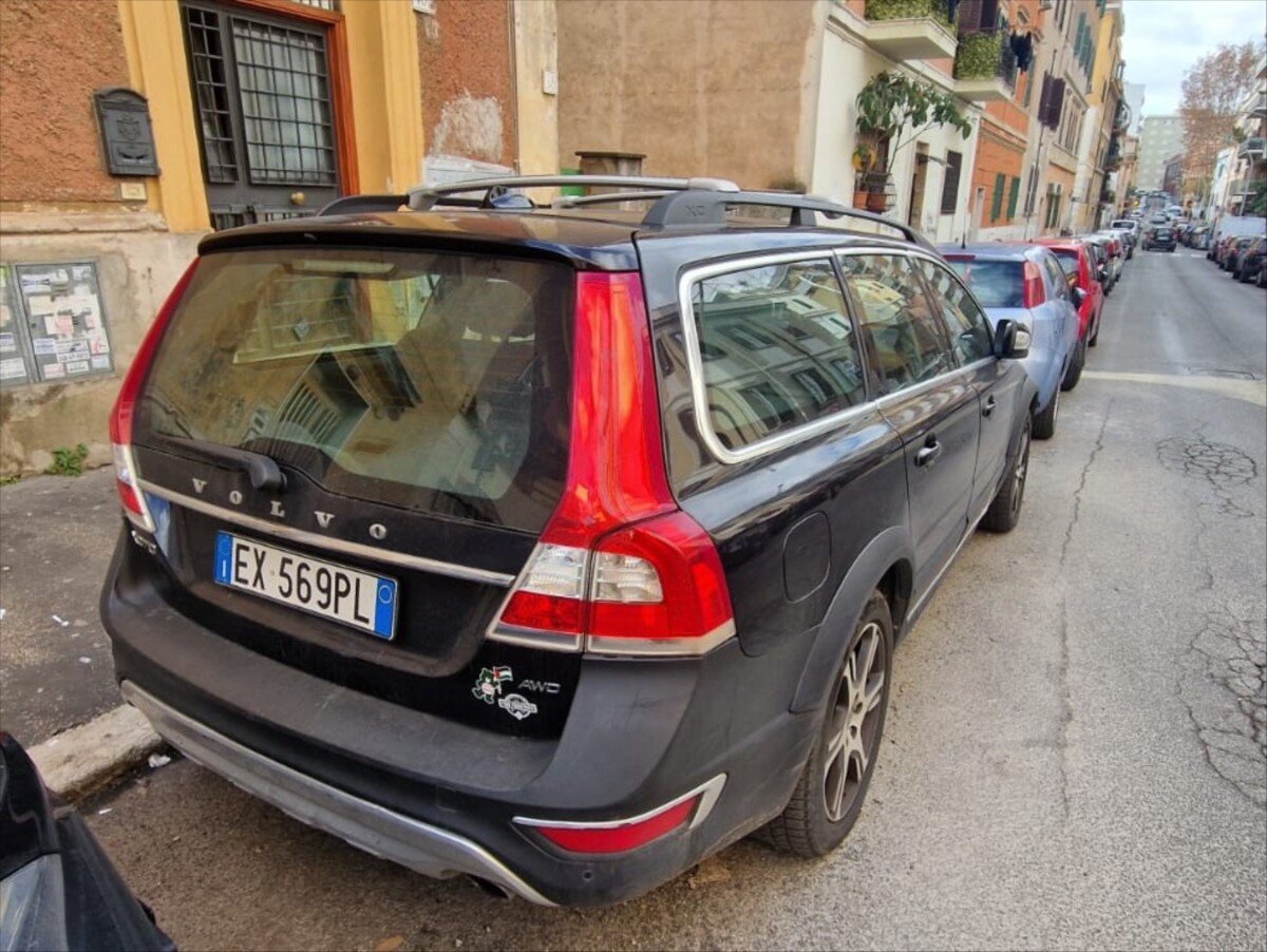 Volvo XC70 Kombi 2,4 l 133 kw