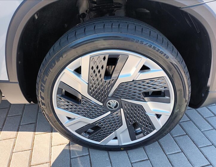 Škoda Karoq SUV / Terénní 2,0 l 110 kw