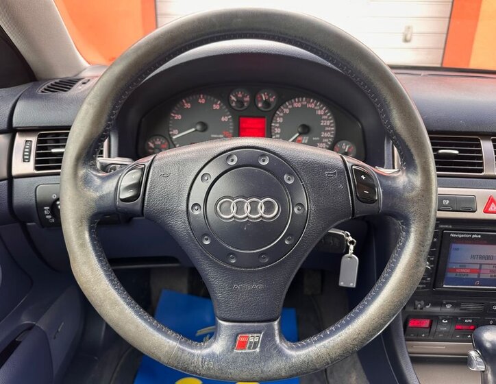 Audi S6 Kombi 4,2 l 220 kw
