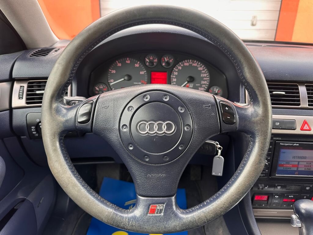 Audi S6 Kombi 4,2 l 220 kw
