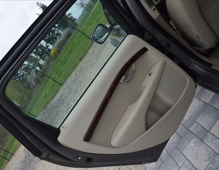 Volvo XC70 Kombi 2,4 l 120 kw