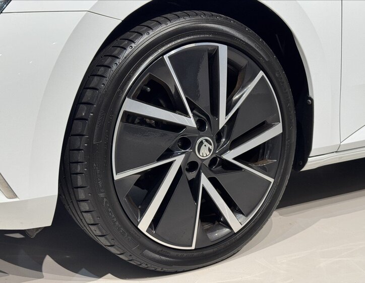 Škoda Superb Kombi 1,4 l 160 kw