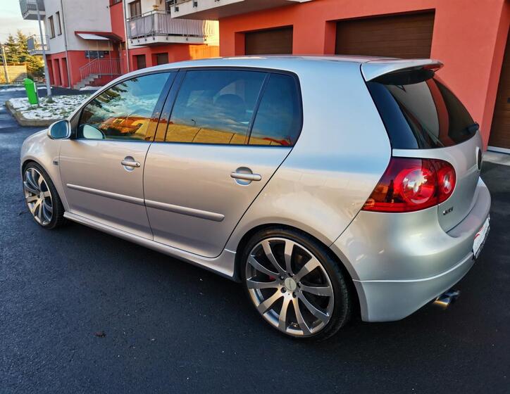 Volkswagen Golf 11