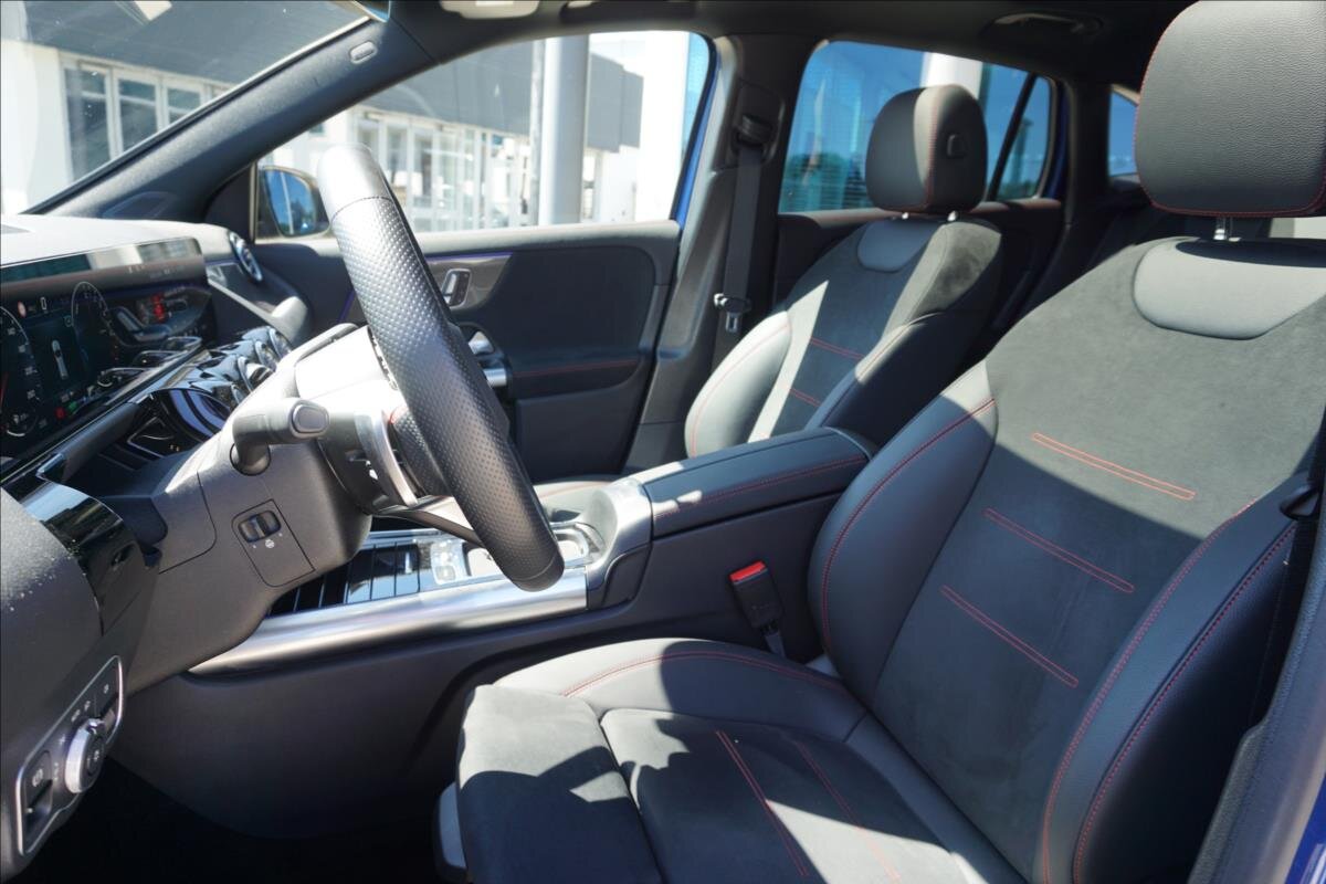 Mercedes-Benz GLA SUV 1,3 l 120 kw