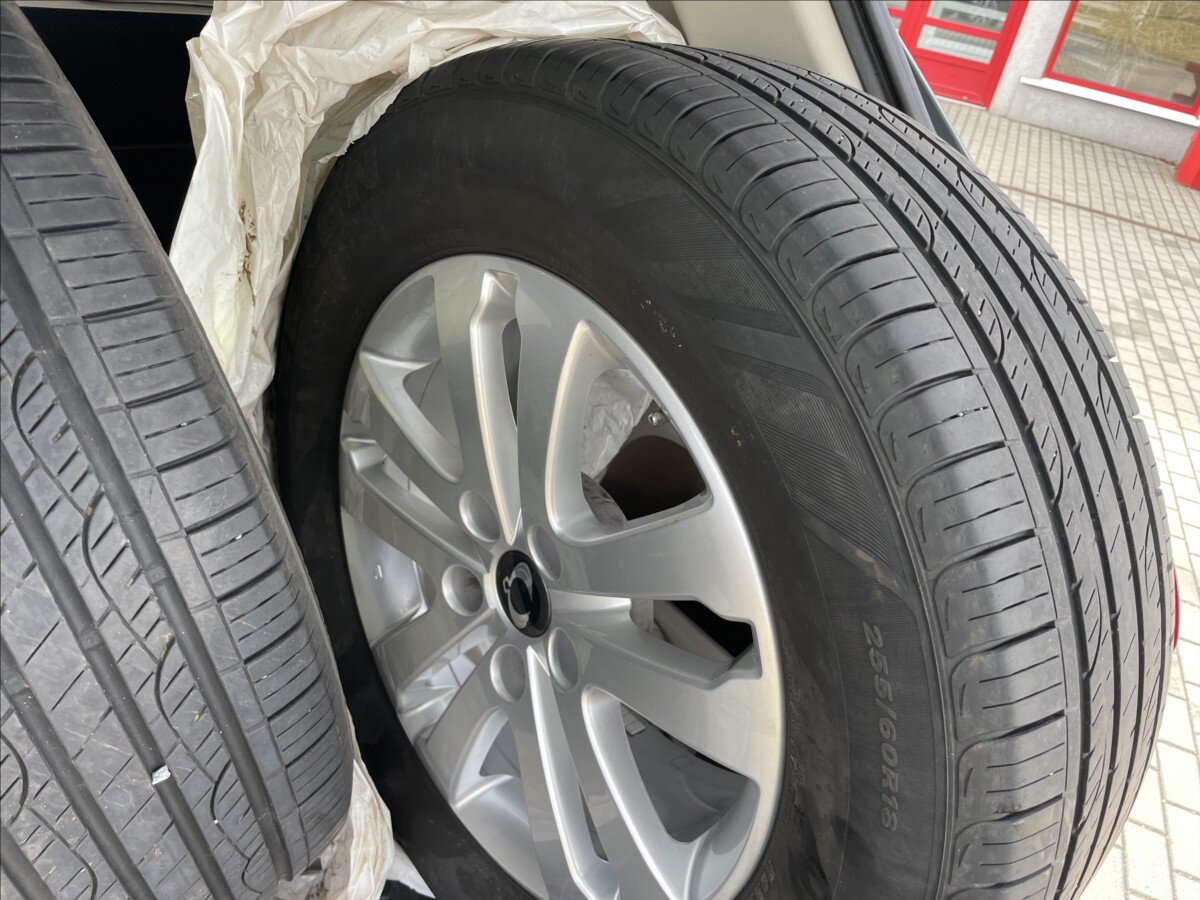 SsangYong Rexton Kombi 2,2 l 148 kw