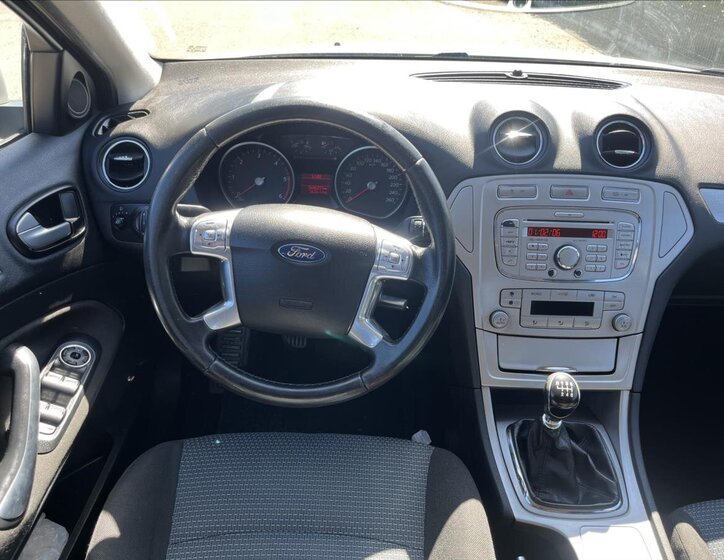 Ford Mondeo Kombi 2,0 l 103 kw