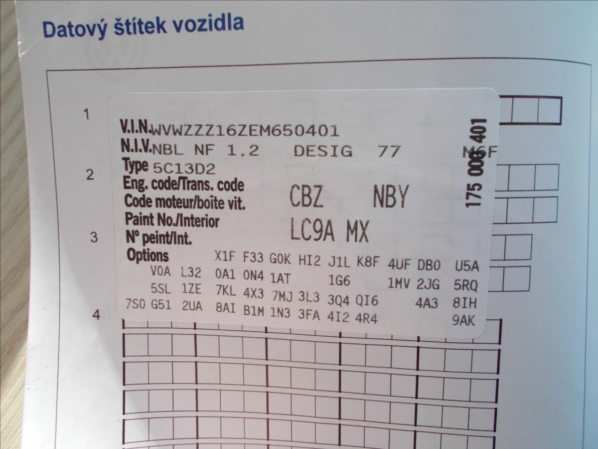 Volkswagen Beetle Hatchback 1,2 l 77 kw