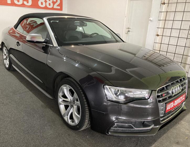 Audi S5 3