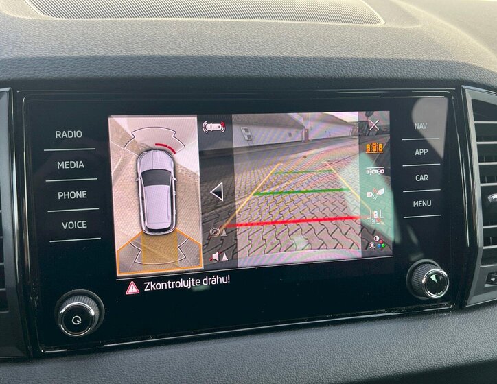 Škoda Karoq SUV 1,5 l 110 kw