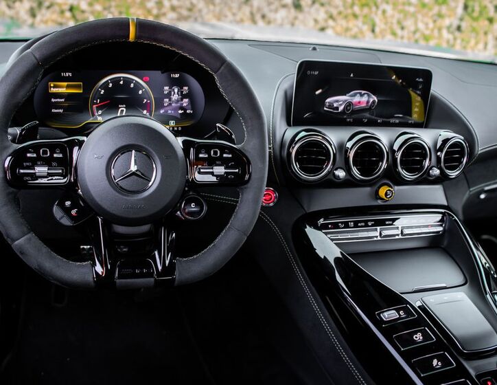 Mercedes-Benz AMG GT 24