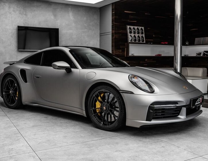 Porsche Ostatní Kupé 3,8 l 478 kw