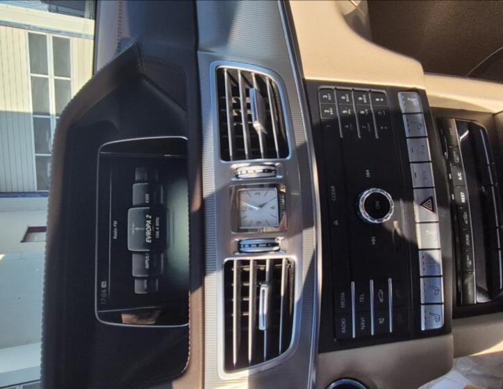 Mercedes-Benz Třídy E 18