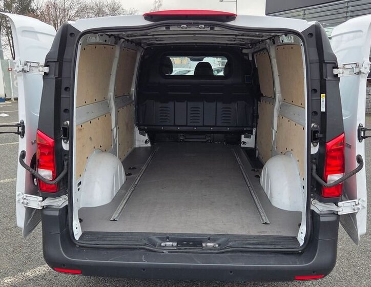 Mercedes-Benz Vito Skříň 2,0 l 120 kw