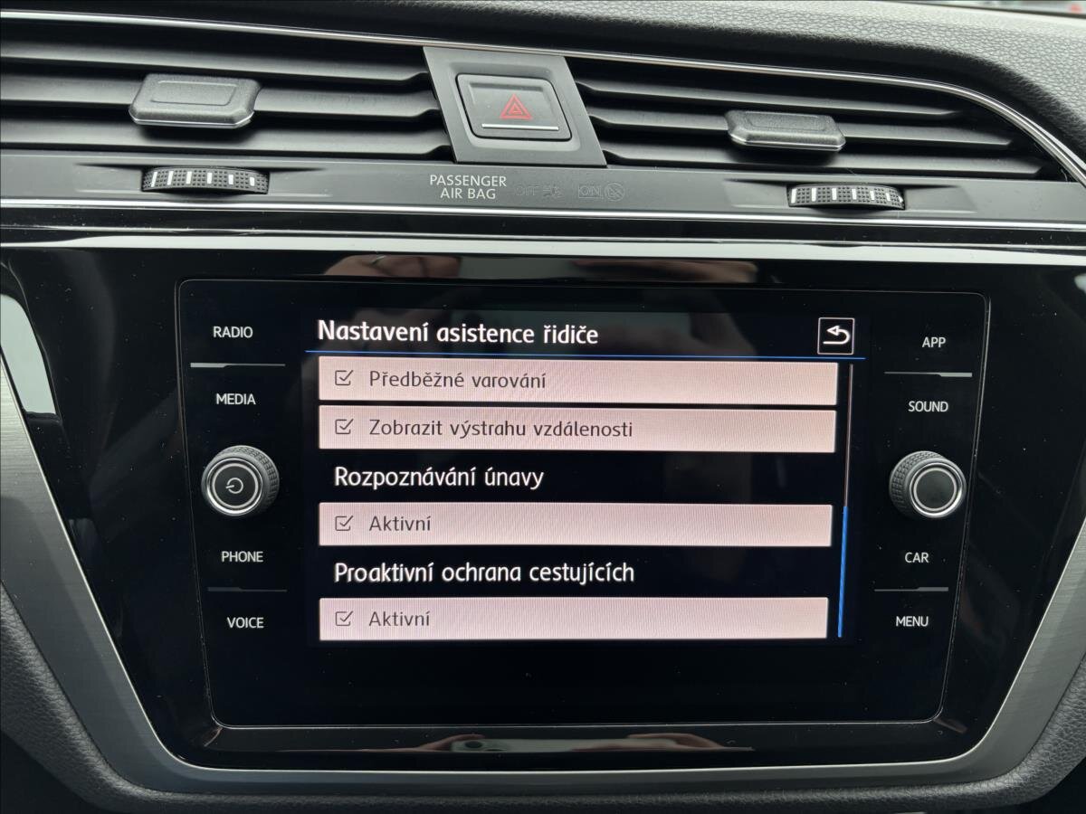 Volkswagen Touran MPV 1,5 l 110 kw