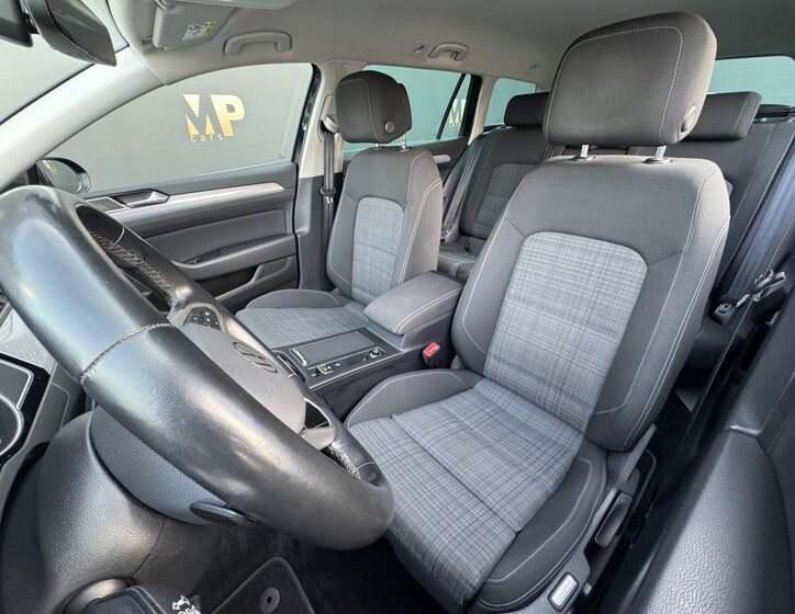 Volkswagen Passat Kombi 2,0 l 110 kw