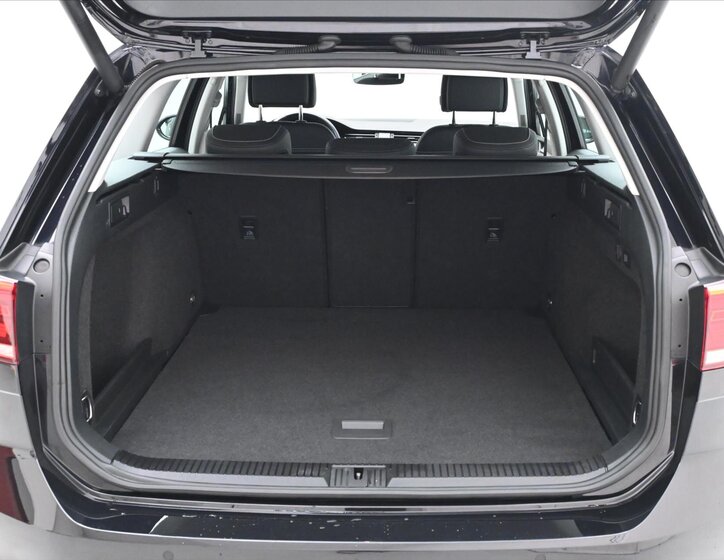 Volkswagen Passat 10