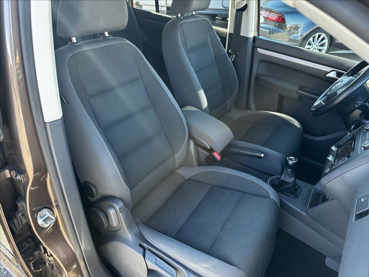 Volkswagen Touran MPV 1,2 l 77 kw