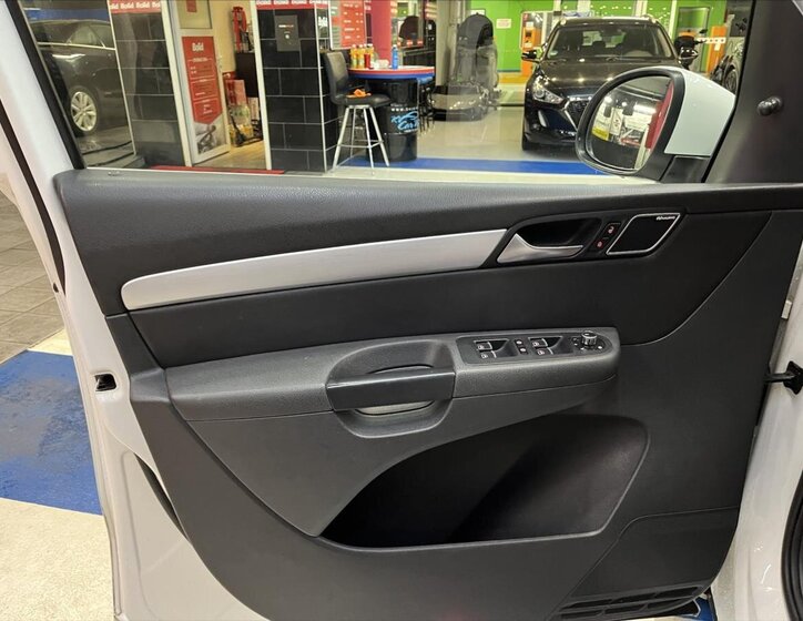 Volkswagen Sharan 19