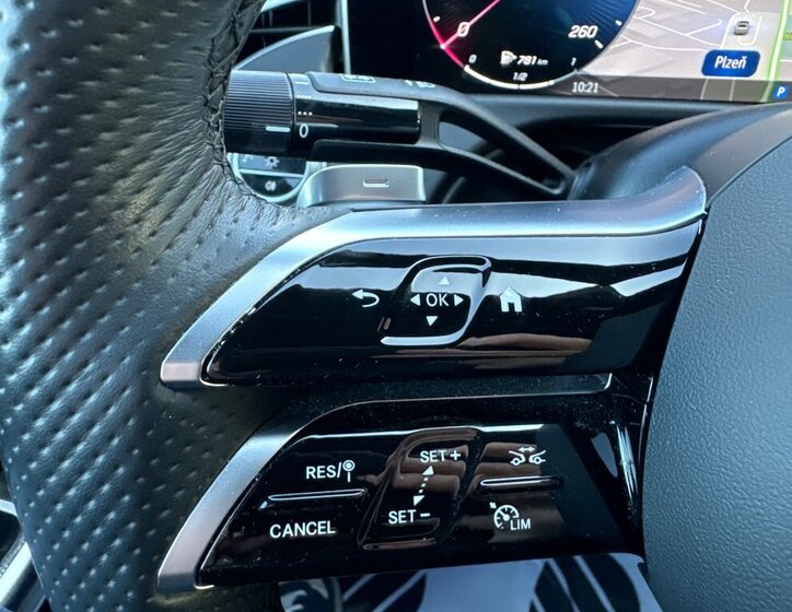 Mercedes-Benz Třídy E 18