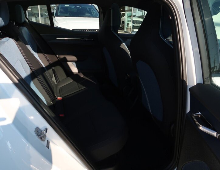 Volvo EX30 SUV 0,0 200 kw