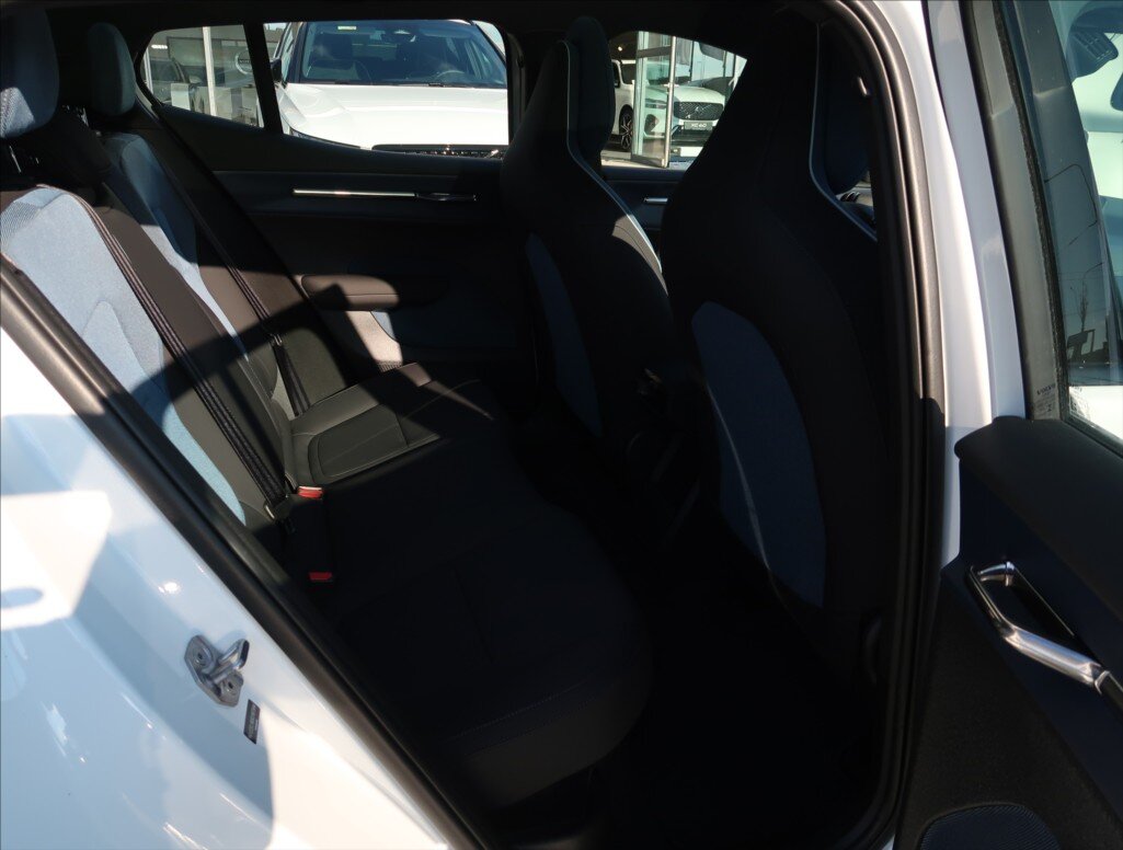 Volvo EX30 SUV 0,0 200 kw