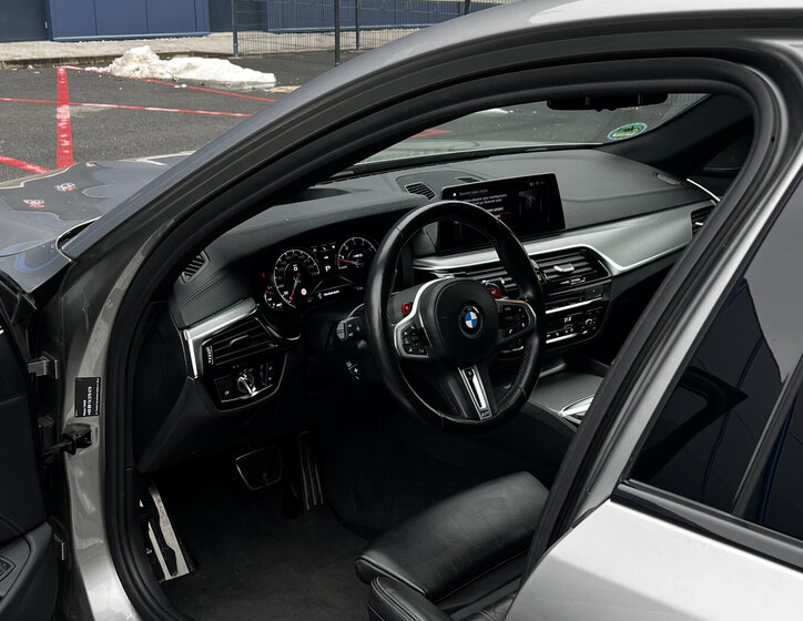BMW M5 Sedan 4,4 l 447 kw