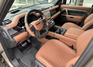 Land Rover Defender SUV 4,4 l 467 kw