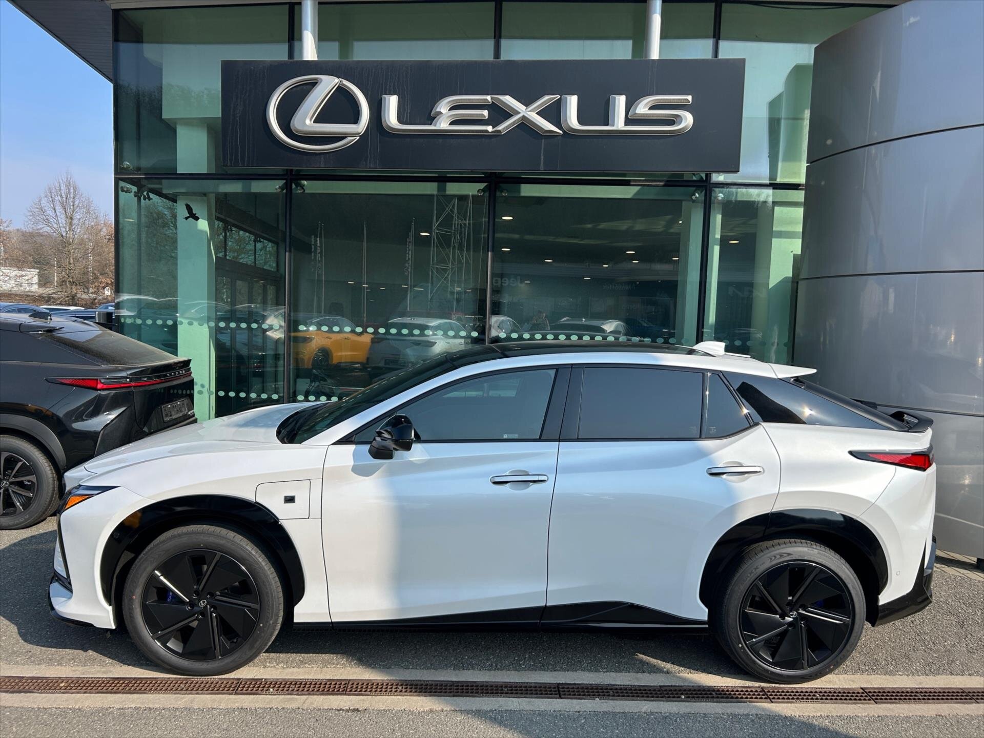 Lexus Ostatní SUV / Terénní 0,0 300 kw
